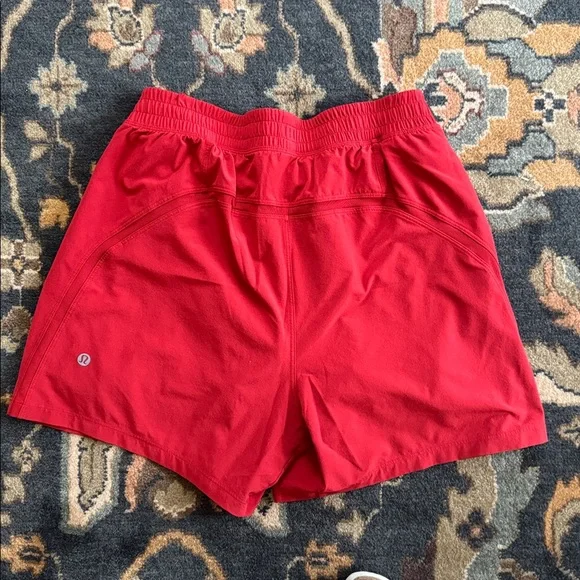 Lululemon Pacebreaker 5in lined shorts sz S - Picture 2 of 3